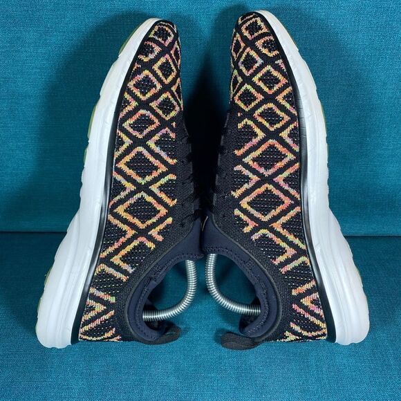 Size 10 - Women’s APL Techloom Phantom multicolor shoes - Picture 6 of 9